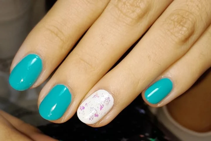 Esmaltado Tradicional de Manos